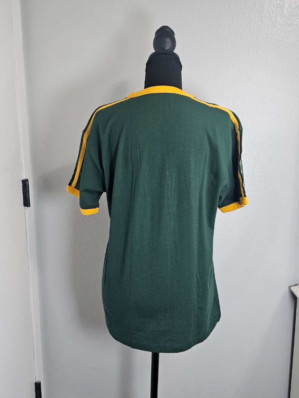 OZ Designs Australia Sports Green Yellow Womens Shirt Cotton Small Fit to Medium - Picture 3 of 8